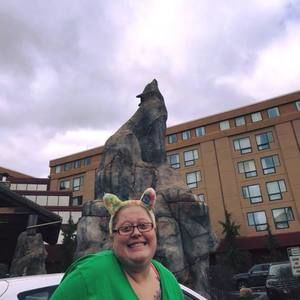 Meet your Posher, Holly